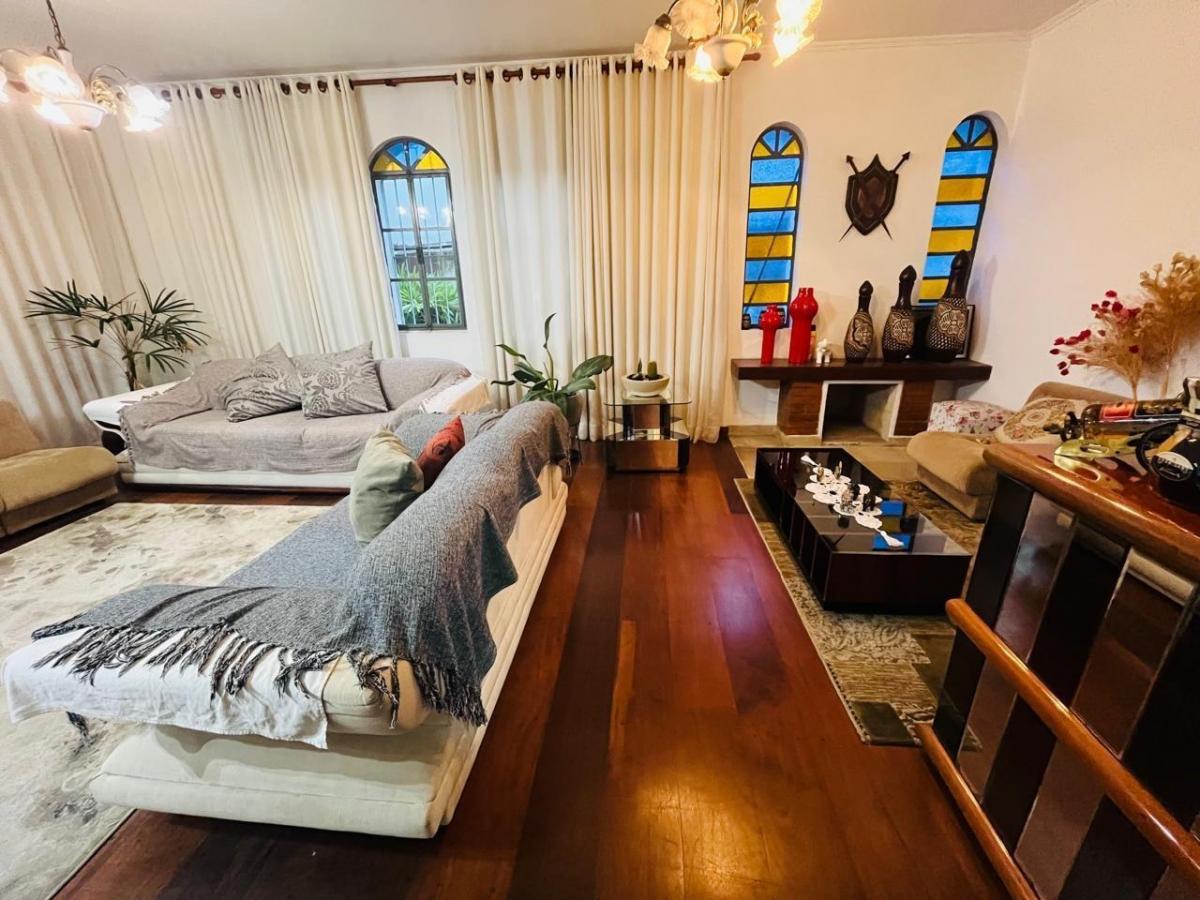 Casa de luxo em condomínio no Barro Branco, São Paulo-SP: 4 quartos, 2 suítes, 2 salas, 3 vagas e 32