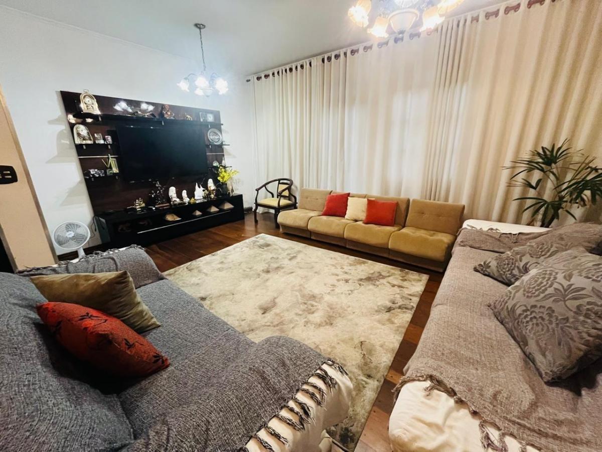 Casa de luxo em condomínio no Barro Branco, São Paulo-SP: 4 quartos, 2 suítes, 2 salas, 3 vagas e 32