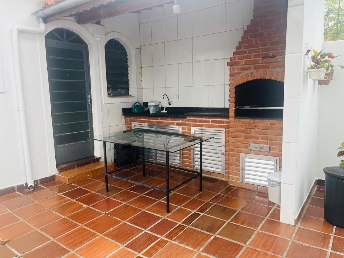 Casa de luxo em condomínio no Barro Branco, São Paulo-SP: 4 quartos, 2 suítes, 2 salas, 3 vagas e 32
