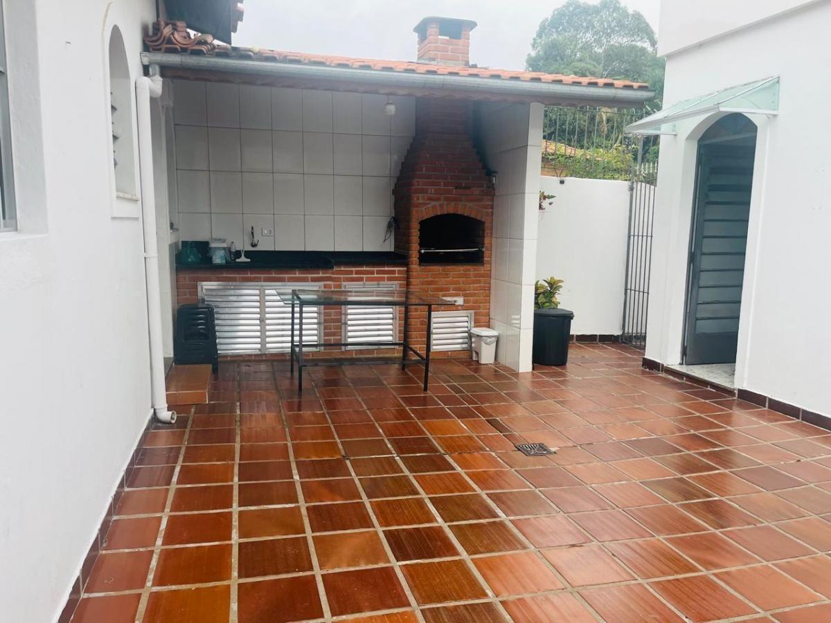 Casa de luxo em condomínio no Barro Branco, São Paulo-SP: 4 quartos, 2 suítes, 2 salas, 3 vagas e 32