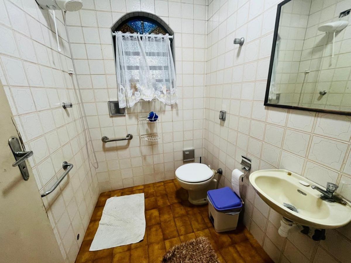 Casa de luxo em condomínio no Barro Branco, São Paulo-SP: 4 quartos, 2 suítes, 2 salas, 3 vagas e 32