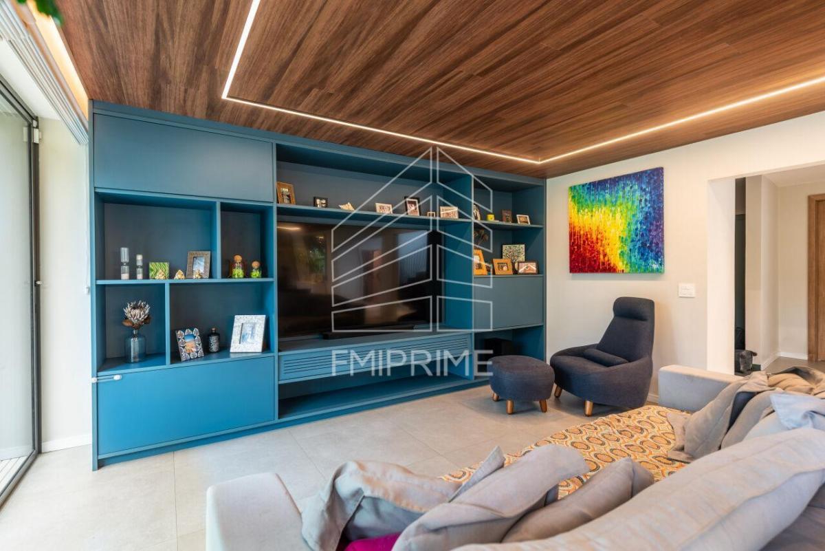 Casa venda – Jardim America – 377m² – 5 suites – 2 vagas -Reformada