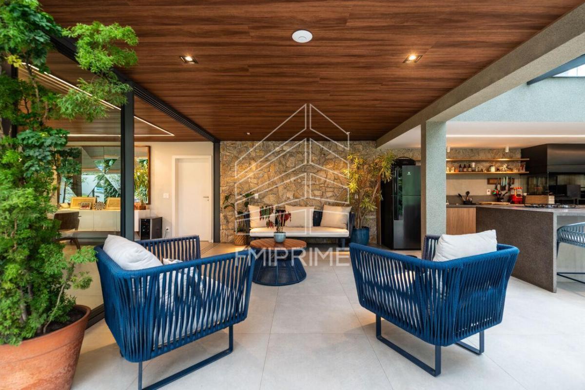 Casa venda – Jardim America – 377m² – 5 suites – 2 vagas -Reformada