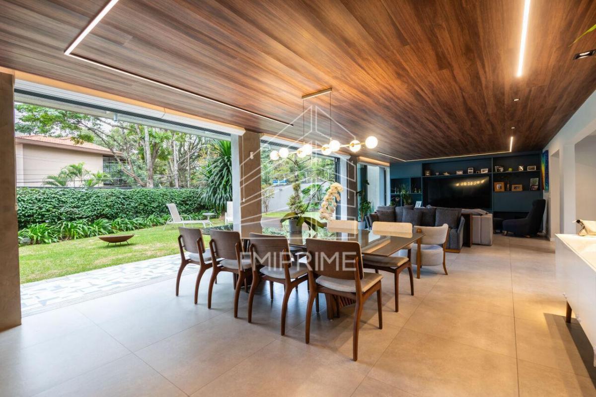 Casa venda – Jardim America – 377m² – 5 suites – 2 vagas -Reformada