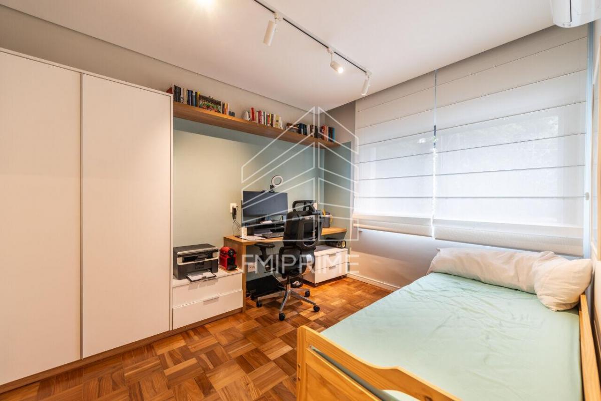 Casa venda – Jardim America – 377m² – 5 suites – 2 vagas -Reformada