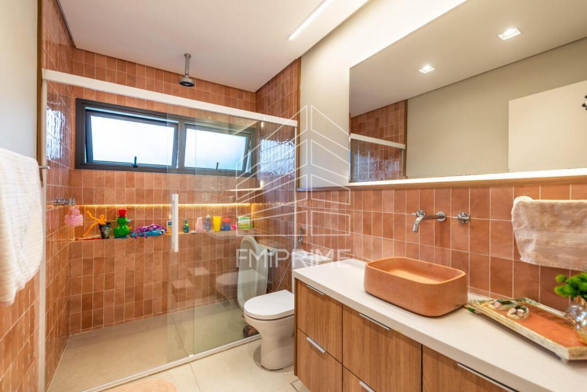 Casa venda – Jardim America – 377m² – 5 suites – 2 vagas -Reformada
