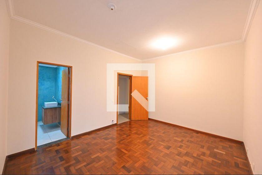 Casa à Venda – Vila Clementino, 8 Quartos, 353 m² – São Paulo