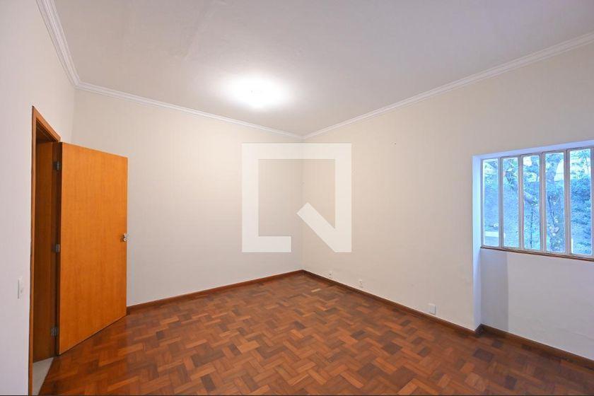 Casa à Venda – Vila Clementino, 8 Quartos, 353 m² – São Paulo