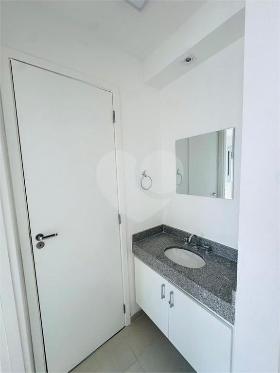Apartamento à venda com 2 quartos no condomínio Cardon Home Club, São Paulo