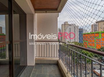Apartamento para locação com 130m² em Moema – São Paulo.