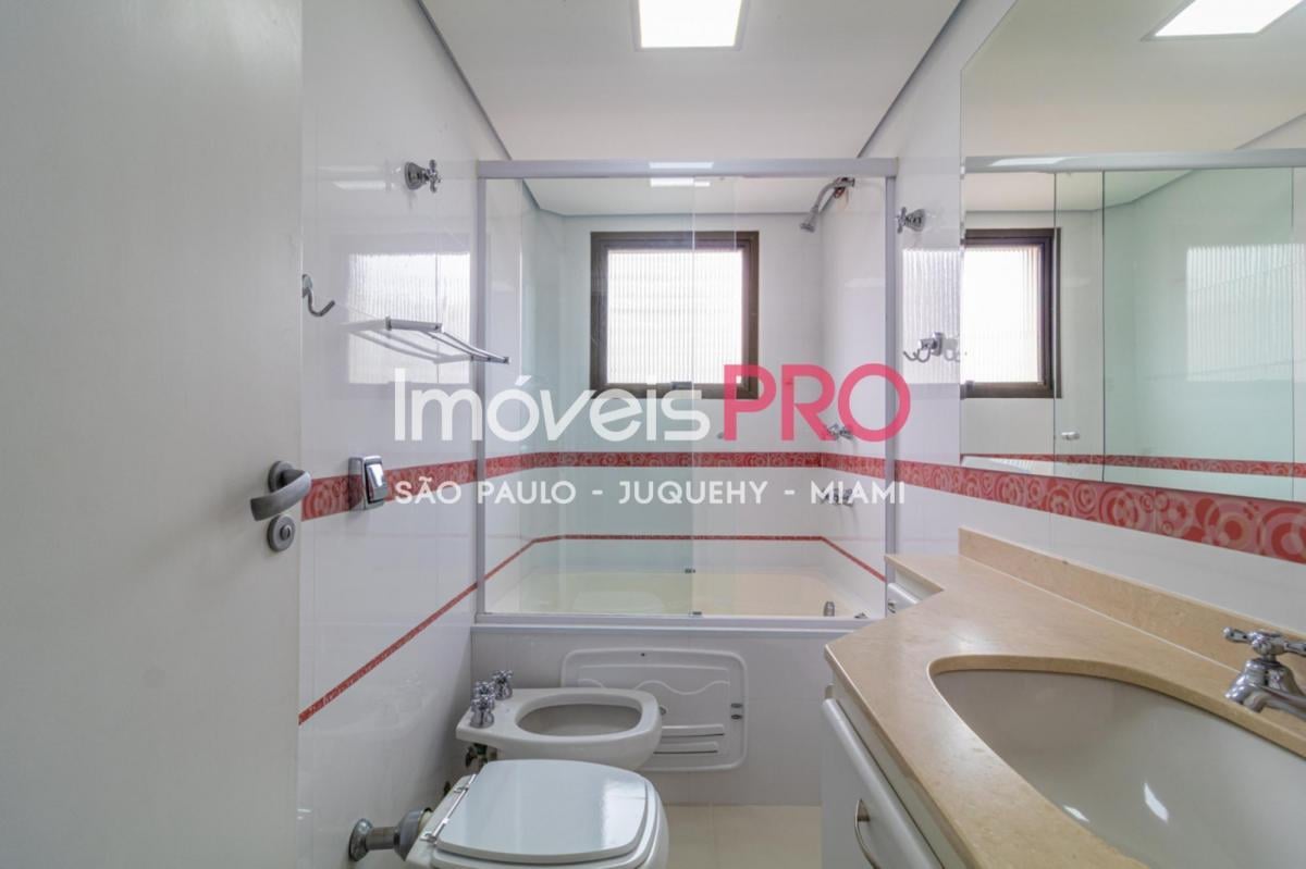 Apartamento para locação com 130m² em Moema – São Paulo.