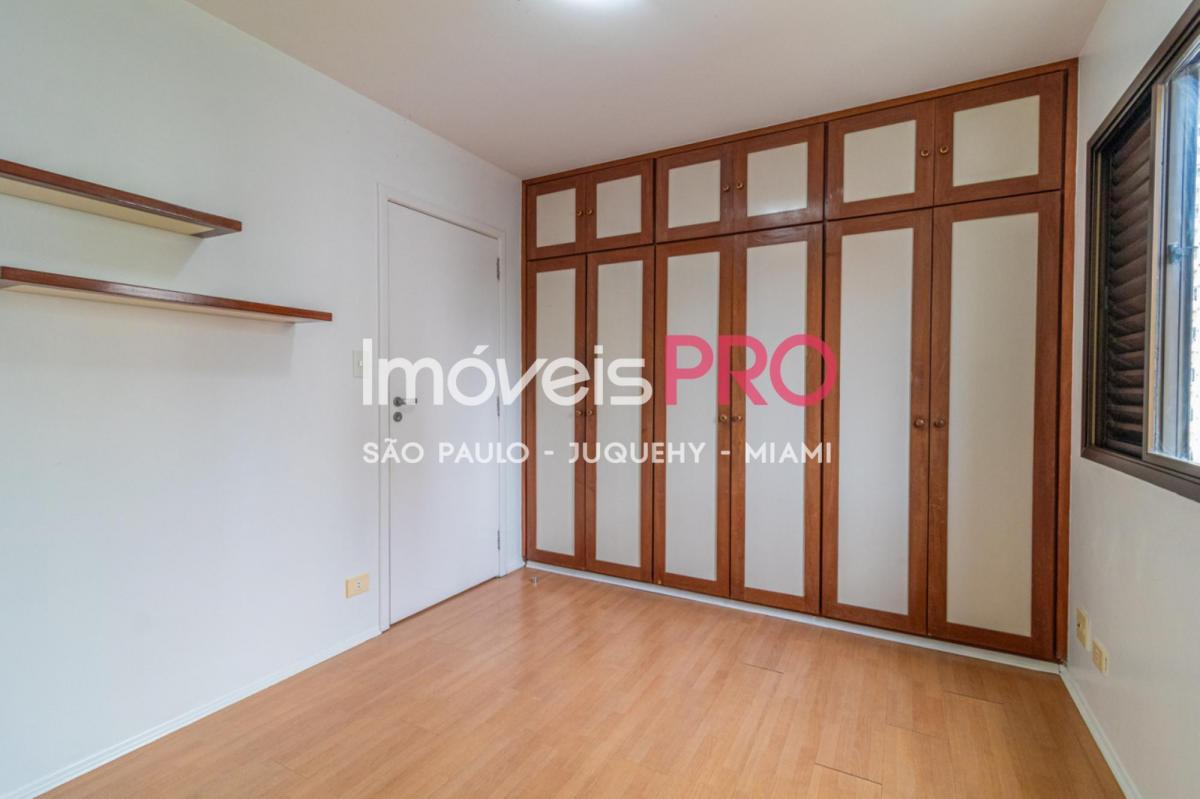 Apartamento para locação com 130m² em Moema – São Paulo.