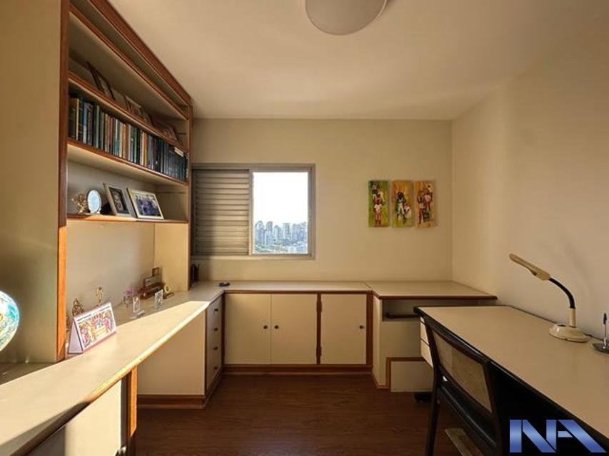 METRÔ, PROXIMO A FACULDADE, ÓTIMA CONSERVAÇÃO, LAZER COMPLETO.