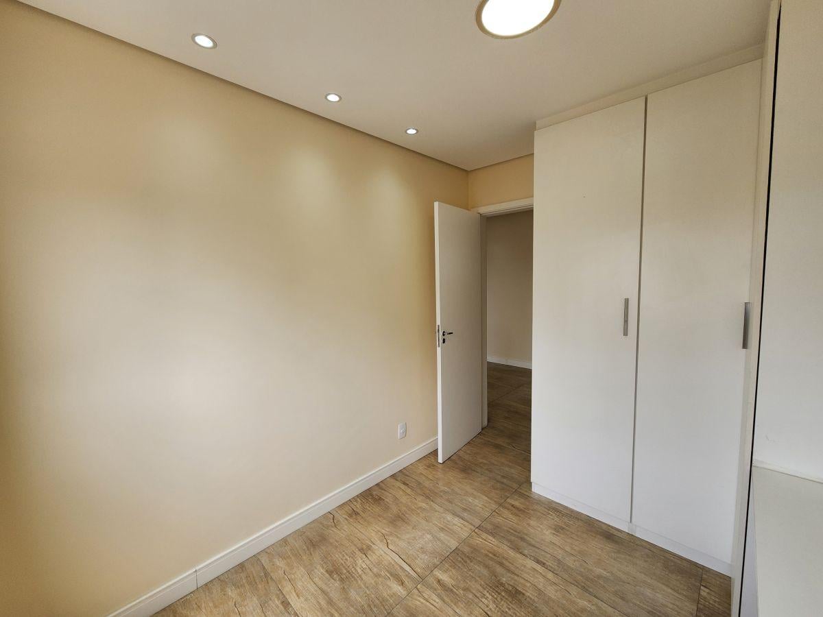 Ótimo apartamento de 56 m² para locação na Vila Mangalot