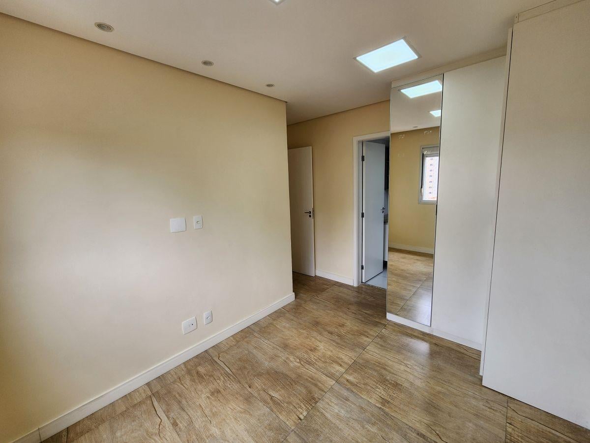 Ótimo apartamento de 56 m² para locação na Vila Mangalot