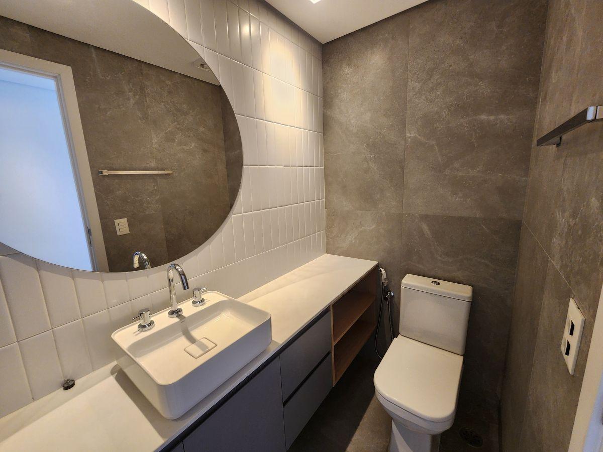 Belíssimo apartamento de 94,5 m² com 03 dormitórios e 02 vagas na Vila Romana