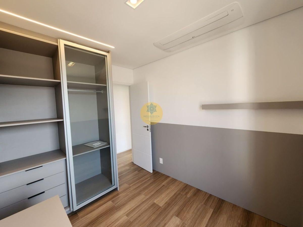 Belíssimo apartamento de 94,5 m² com 03 dormitórios e 02 vagas na Vila Romana