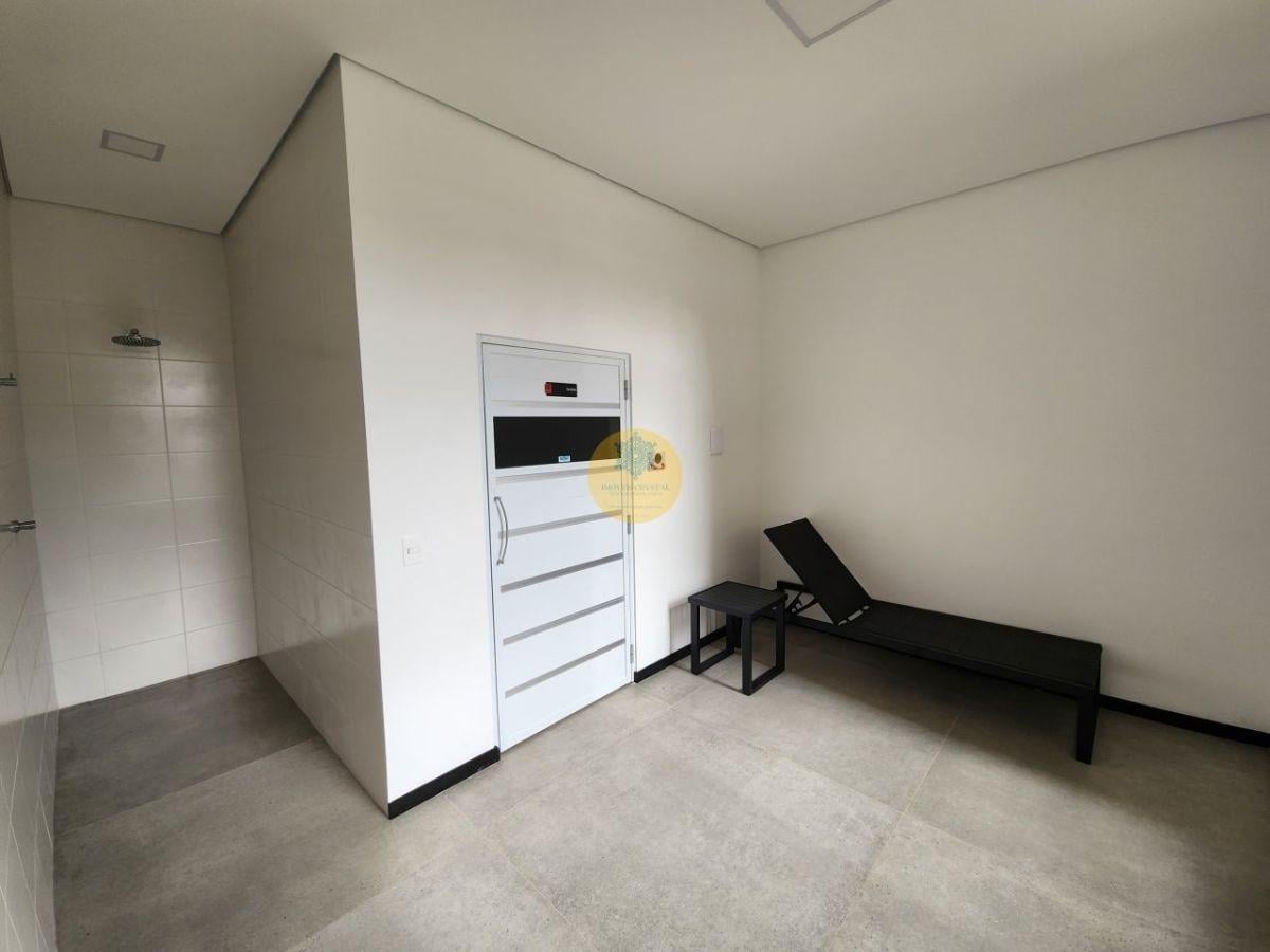 Belíssimo apartamento de 94,5 m² com 03 dormitórios e 02 vagas na Vila Romana