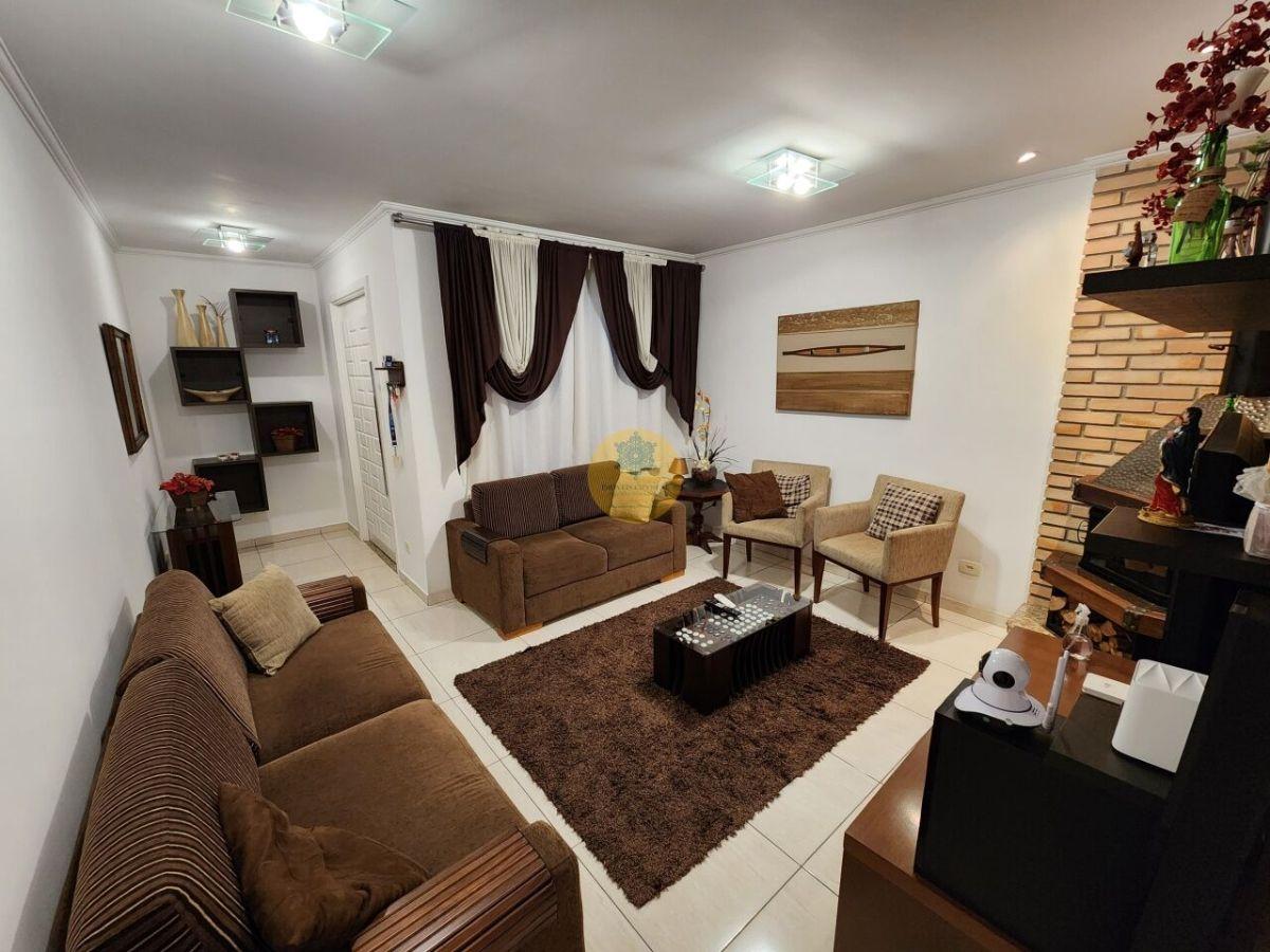 Ótimo sobrado de 165 m² com 03 dormitórios e 02 vagas na Vila Romana