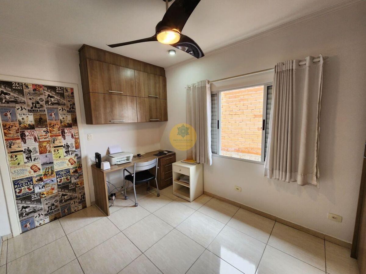 Ótimo sobrado de 165 m² com 03 dormitórios e 02 vagas na Vila Romana