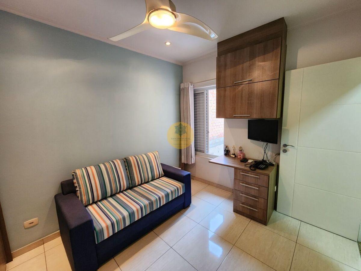 Ótimo sobrado de 165 m² com 03 dormitórios e 02 vagas na Vila Romana