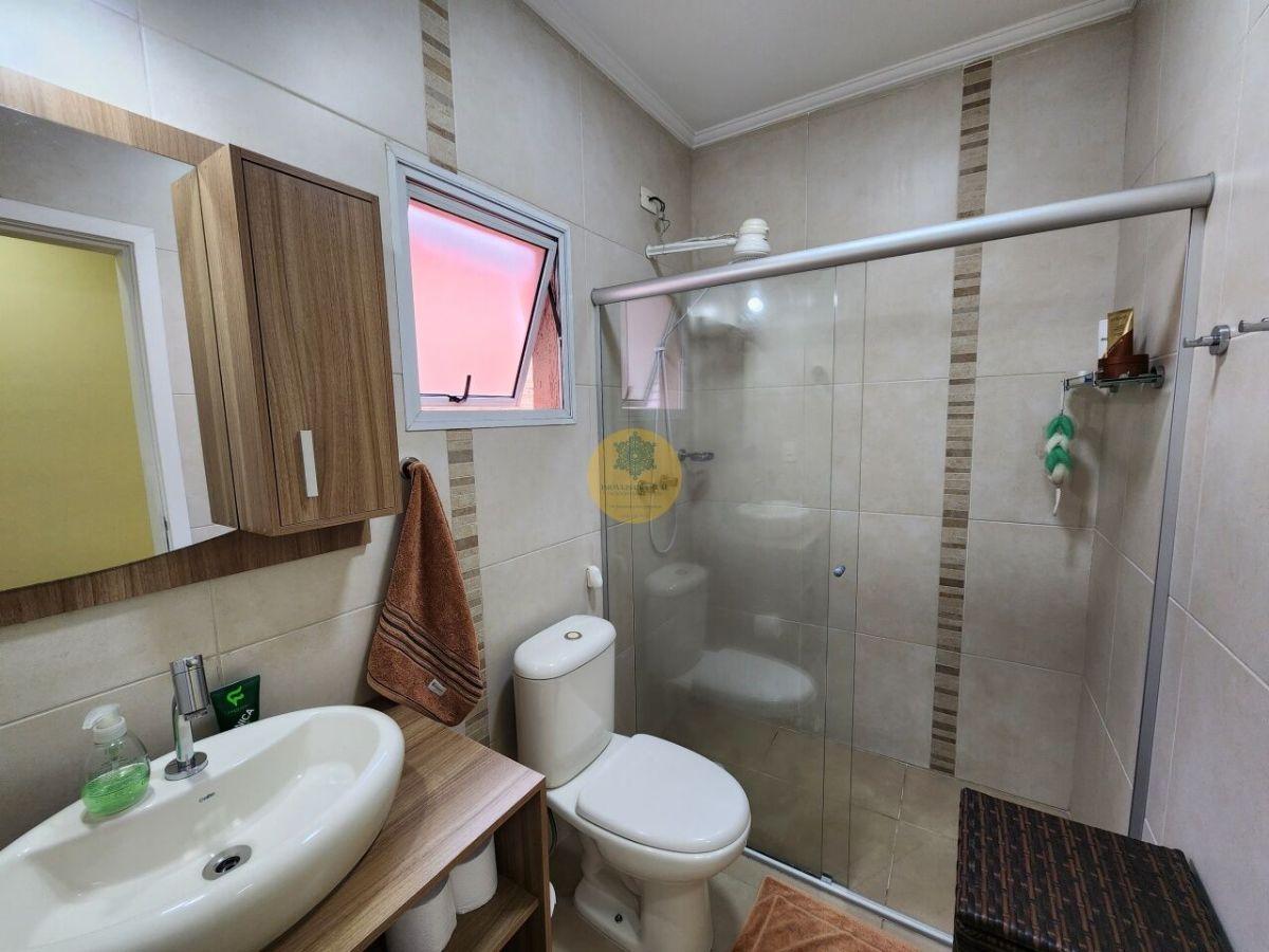 Ótimo sobrado de 165 m² com 03 dormitórios e 02 vagas na Vila Romana
