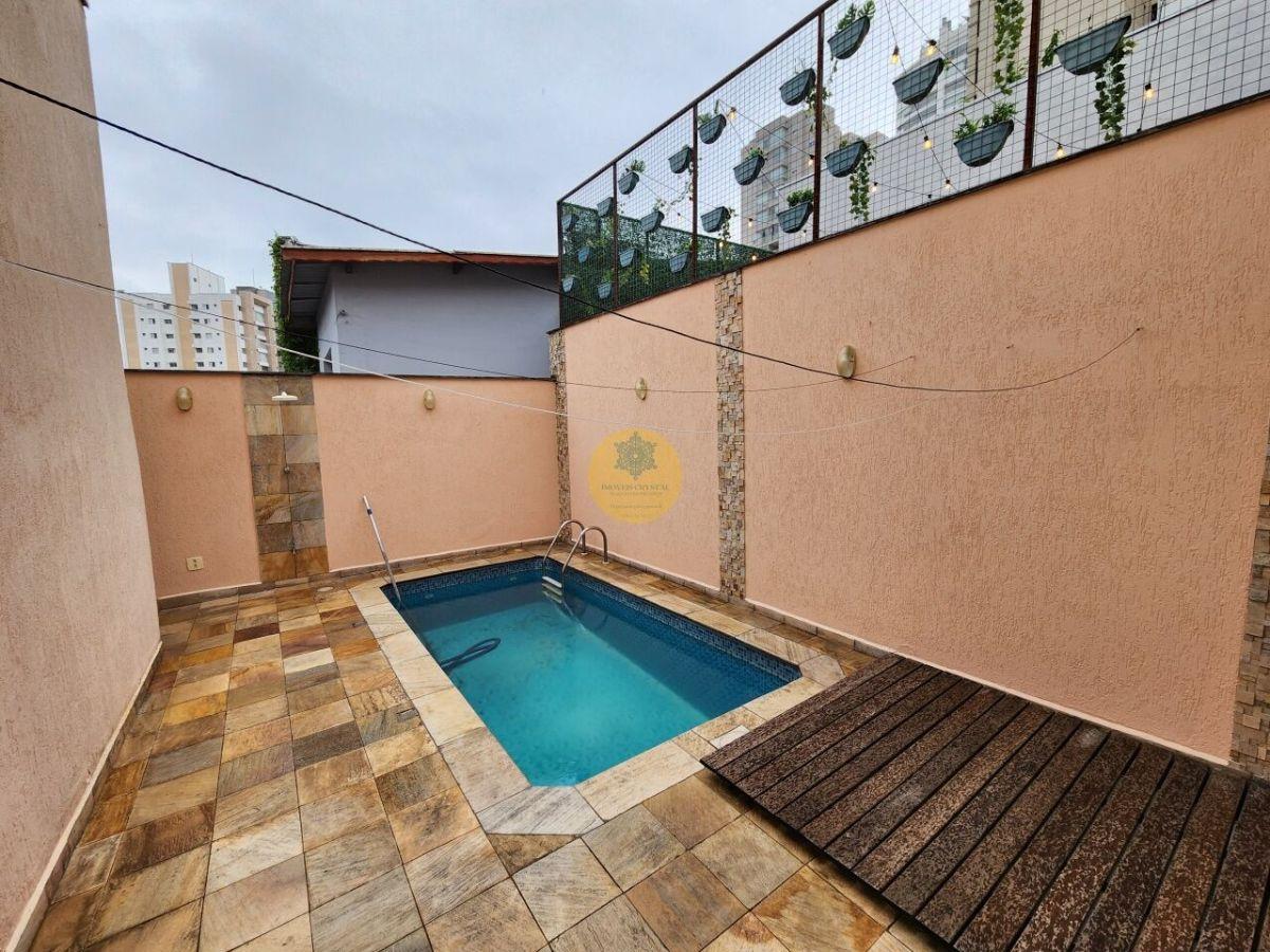 Ótimo sobrado de 165 m² com 03 dormitórios e 02 vagas na Vila Romana