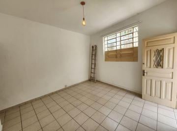 Ótima casa de 01 dormitório a 600 metros do metrô Vila Madalena