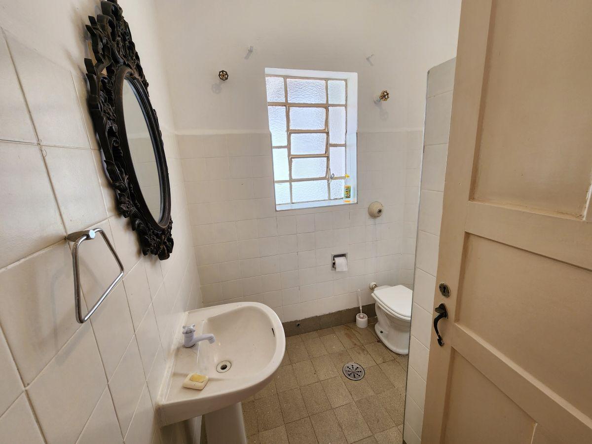 Ótima casa de 01 dormitório a 600 metros do metrô Vila Madalena
