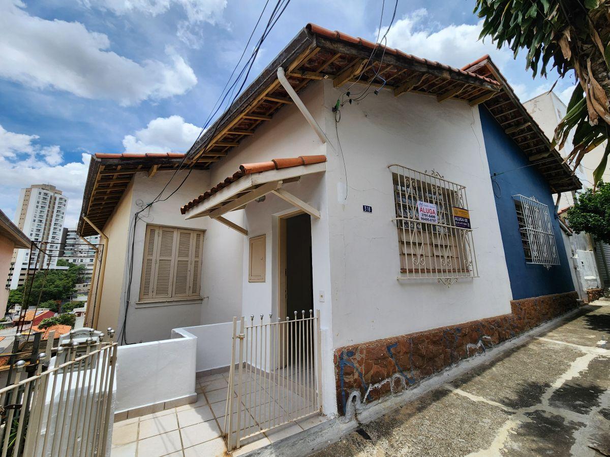 Ótima casa de 01 dormitório a 600 metros do metrô Vila Madalena