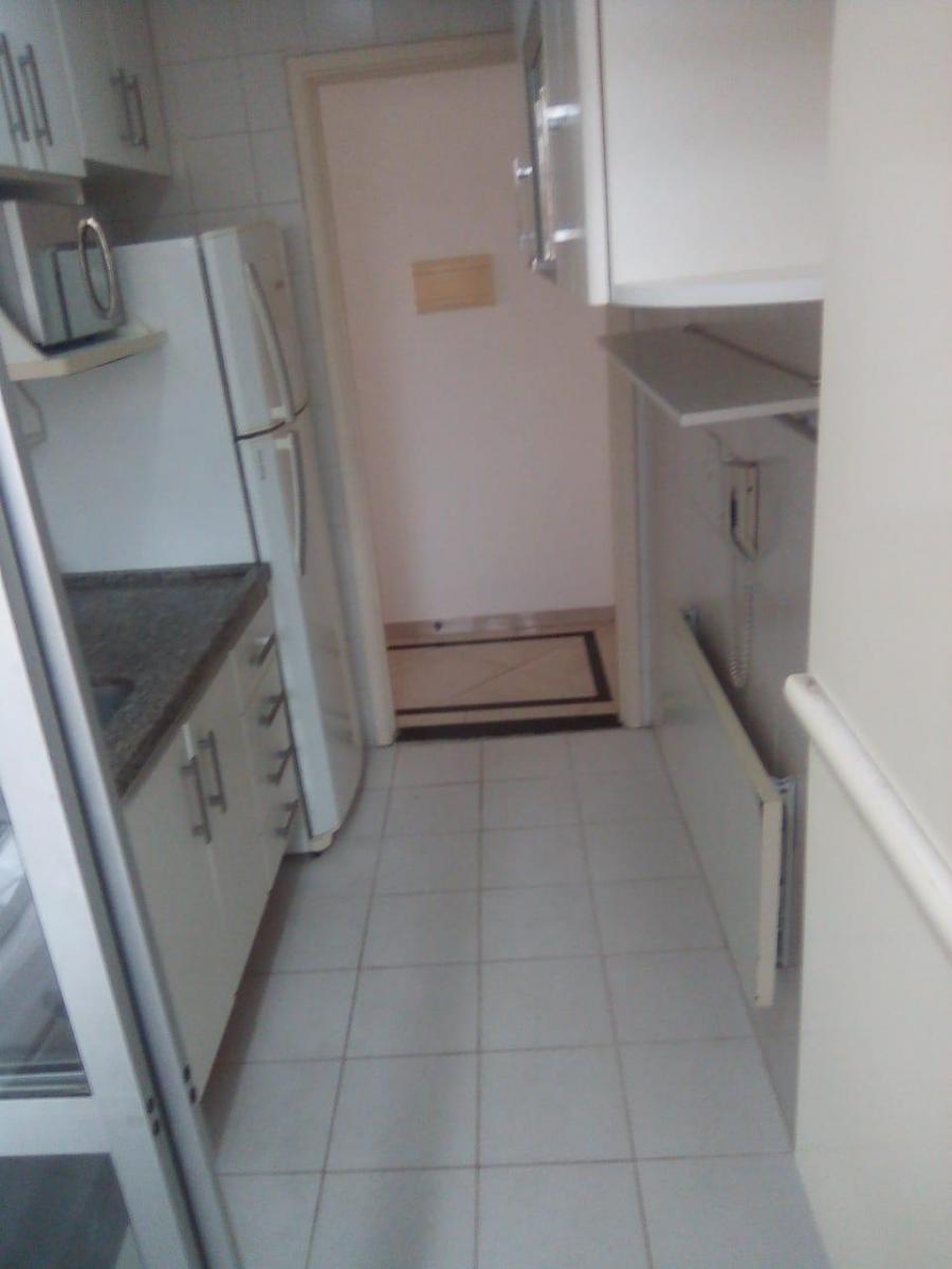 Apartamento à venda,com 3dormitorios,1 suite,armarios embutidos , sacada, prximo do parque, Cambuci