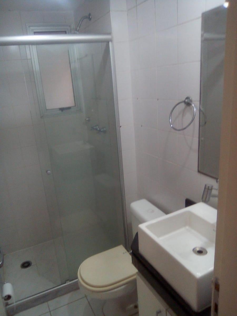 Apartamento à venda,com 3dormitorios,1 suite,armarios embutidos , sacada, prximo do parque, Cambuci