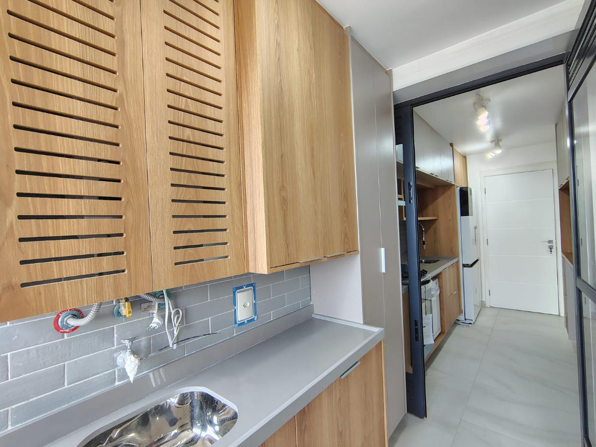 Funcional apartamento tipo para locação em Perdizes com 3 quartos, sendo 3 suítes, 105m² – remaxterr