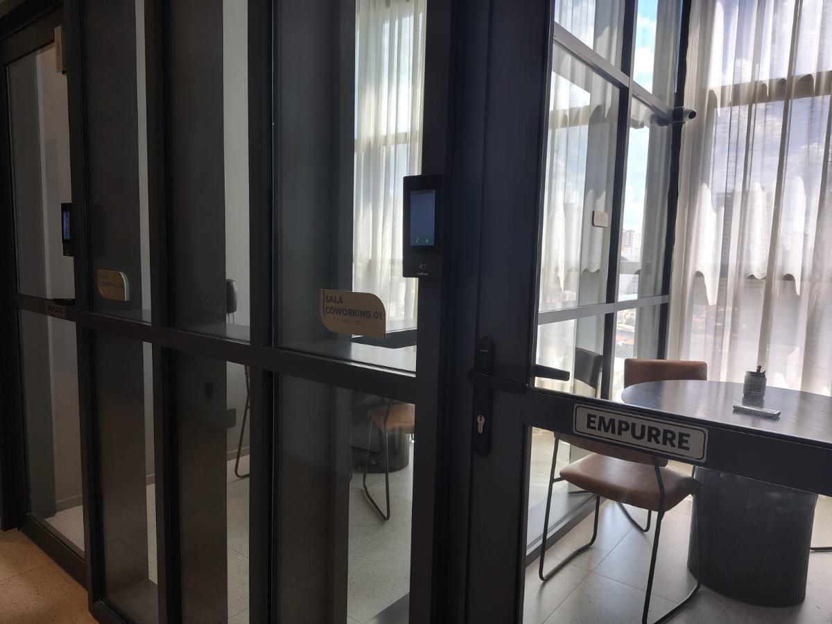 Funcional apartamento tipo para locação em Perdizes com 3 quartos, sendo 3 suítes, 105m² – remaxterr
