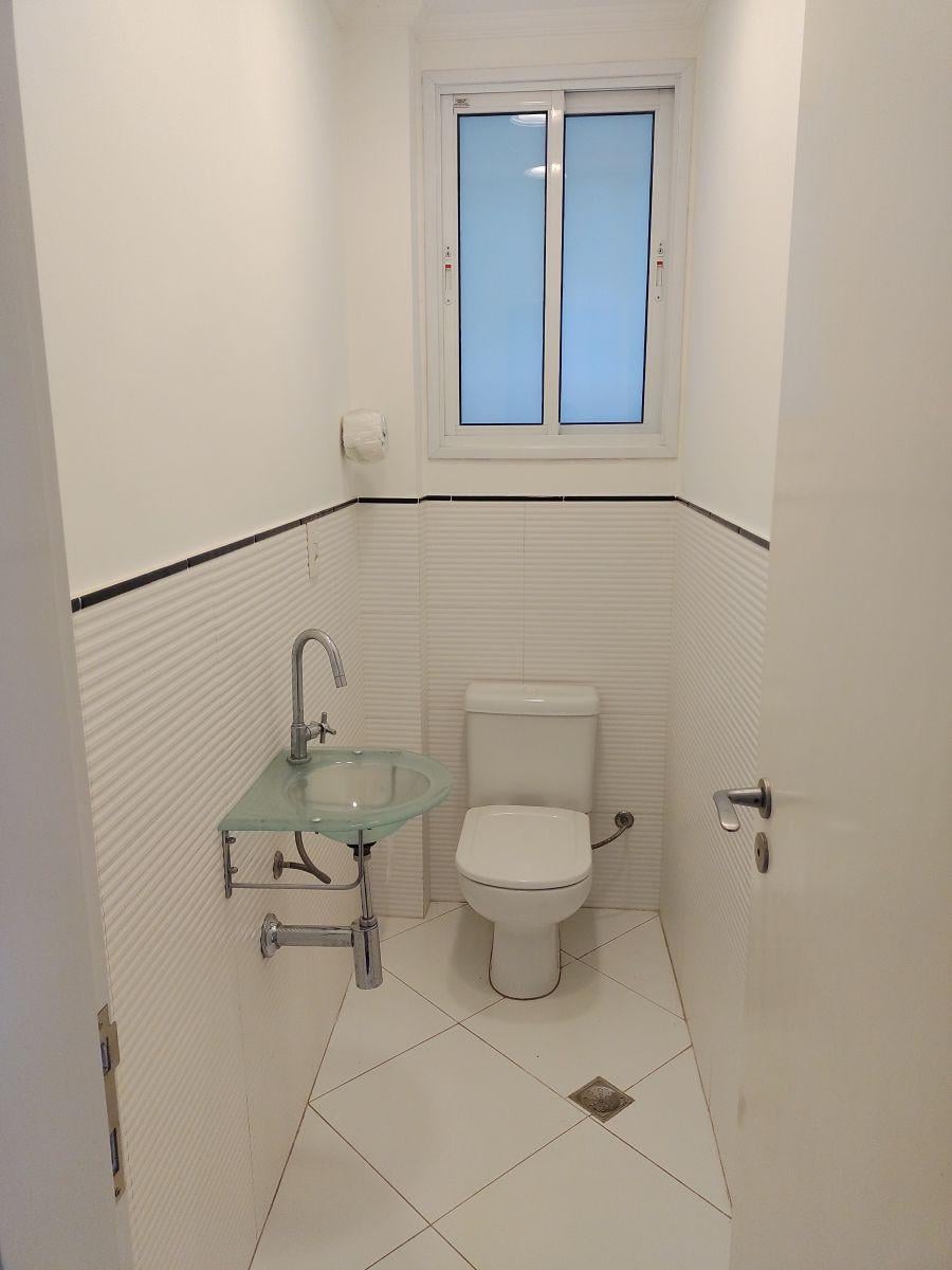 Sobrado – 188 M² – 4 Dormitórios – 3 Vagas e Quintal – Próximo Metrô Estação Eucaliptos