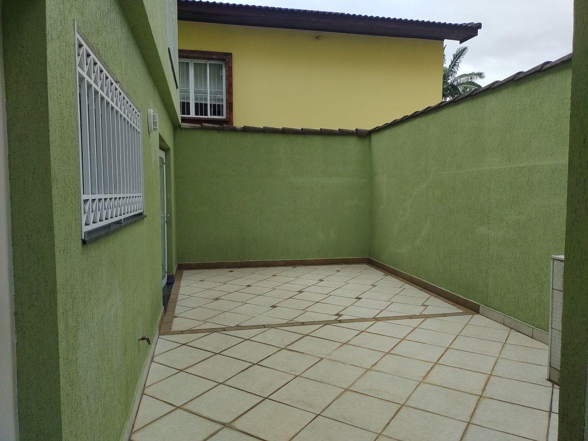 Sobrado – 188 M² – 4 Dormitórios – 3 Vagas e Quintal – Próximo Metrô Estação Eucaliptos