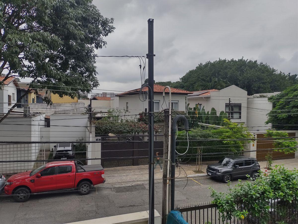 Sobrado – 188 M² – 4 Dormitórios – 3 Vagas e Quintal – Próximo Metrô Estação Eucaliptos