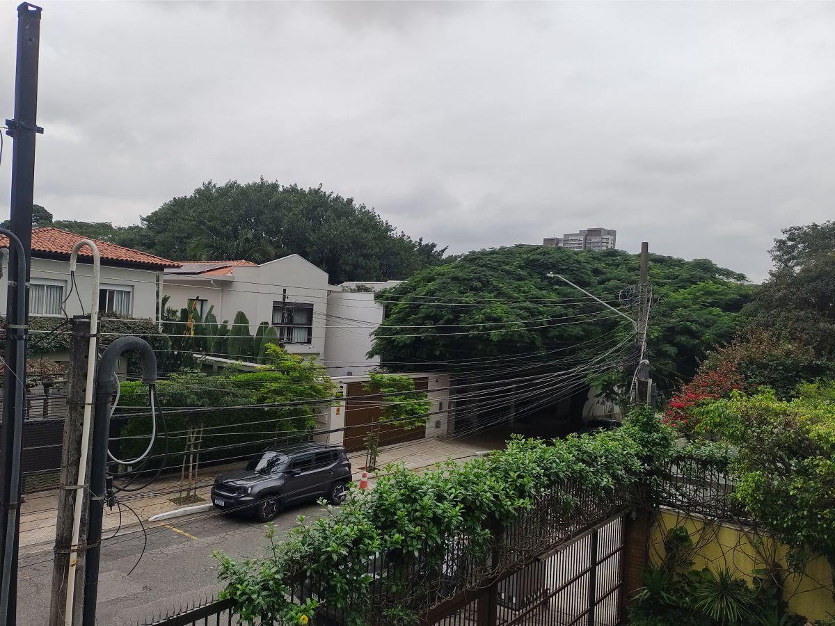Sobrado – 188 M² – 4 Dormitórios – 3 Vagas e Quintal – Próximo Metrô Estação Eucaliptos
