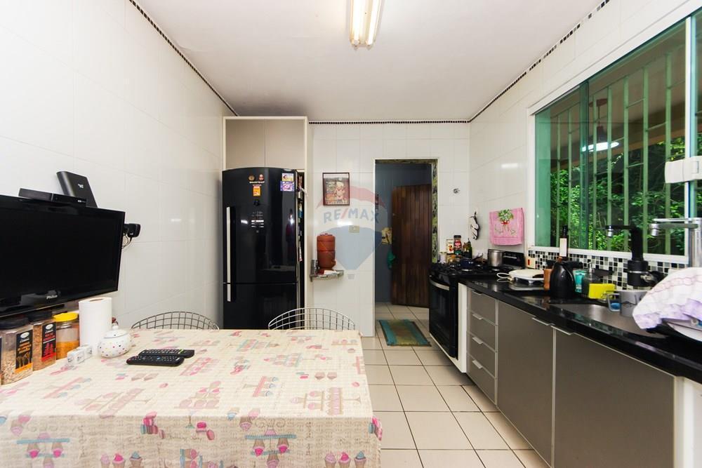 Casa para venda em Ipiranga com 4 quartos, sendo 1 suíte , 196m²