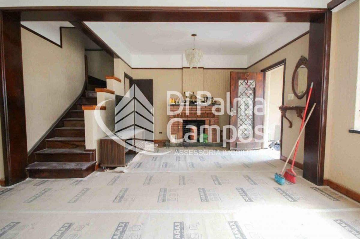 Casa residencial de 248m² com 3 quartos, 4 vagas para alugar no bairro Ipiranga