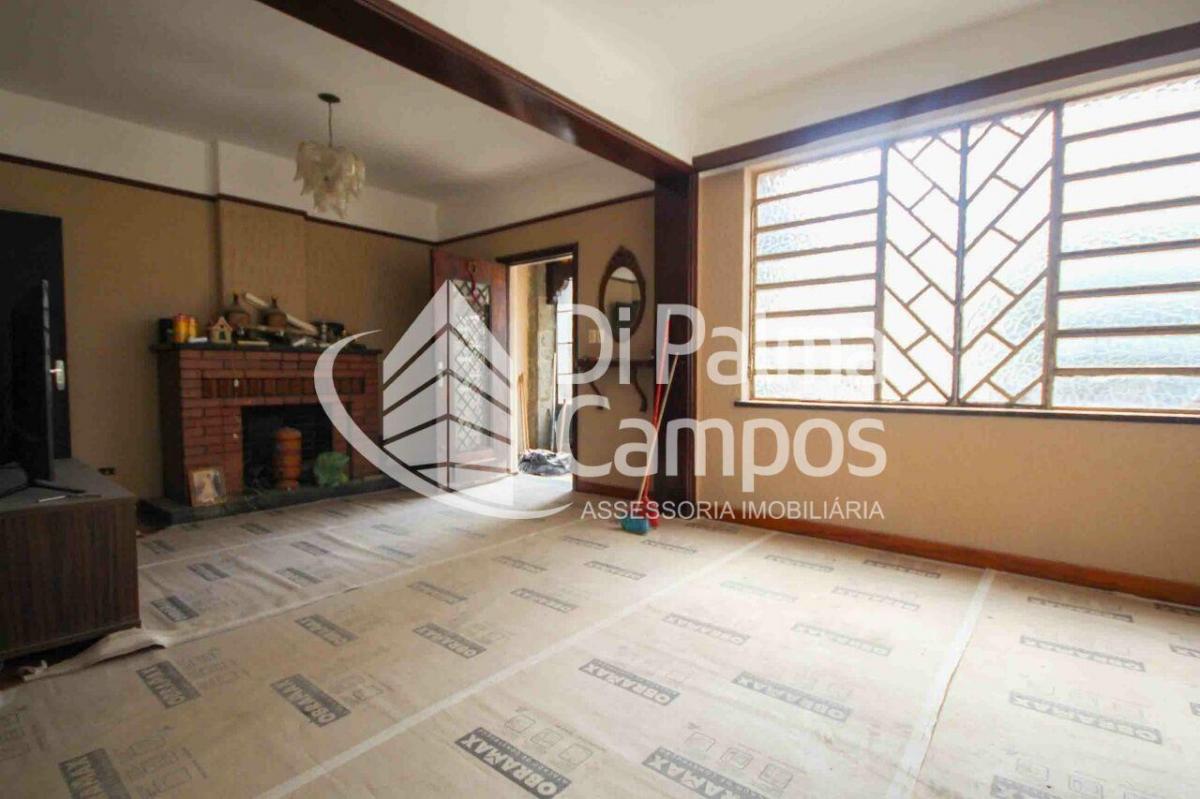 Casa residencial de 248m² com 3 quartos, 4 vagas para alugar no bairro Ipiranga