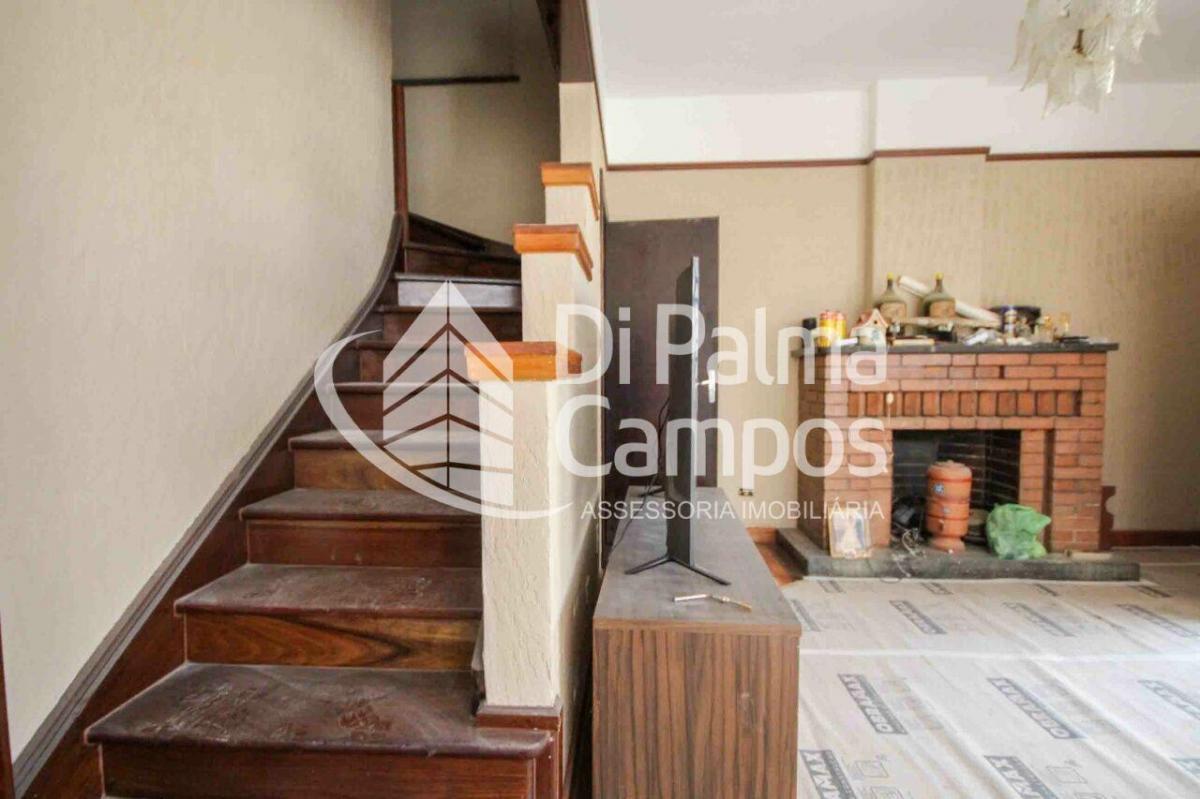 Casa residencial de 248m² com 3 quartos, 4 vagas para alugar no bairro Ipiranga