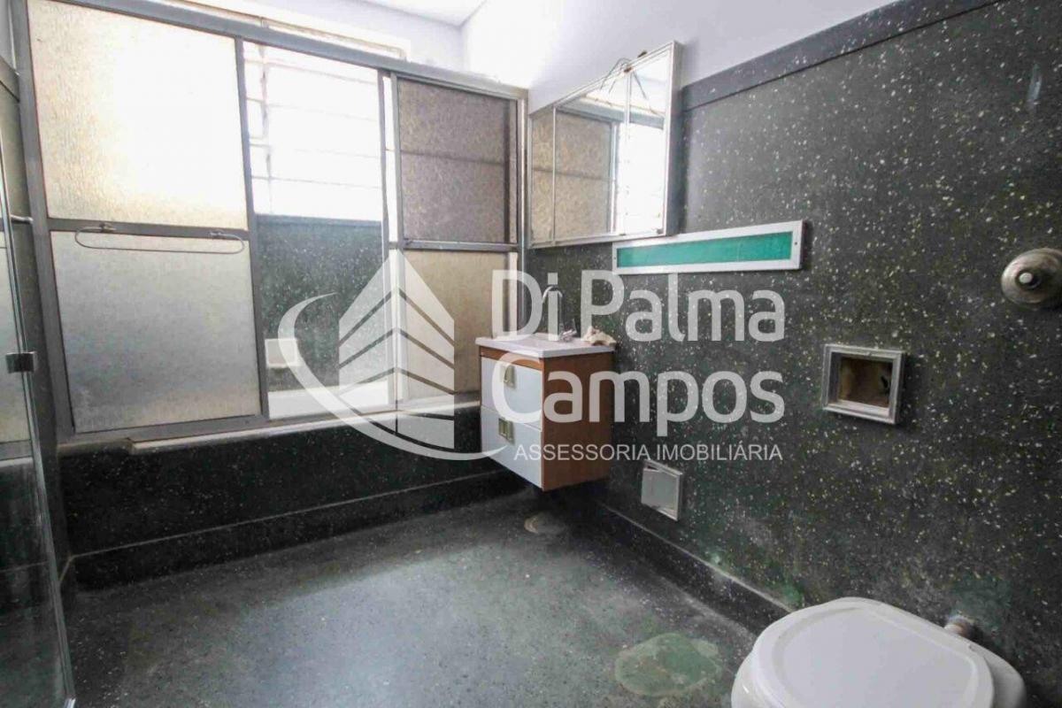 Casa residencial de 248m² com 3 quartos, 4 vagas para alugar no bairro Ipiranga