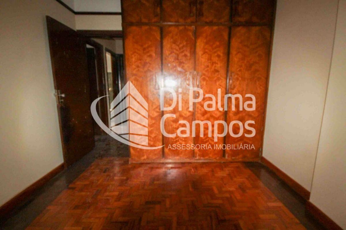 Casa residencial de 248m² com 3 quartos, 4 vagas para alugar no bairro Ipiranga