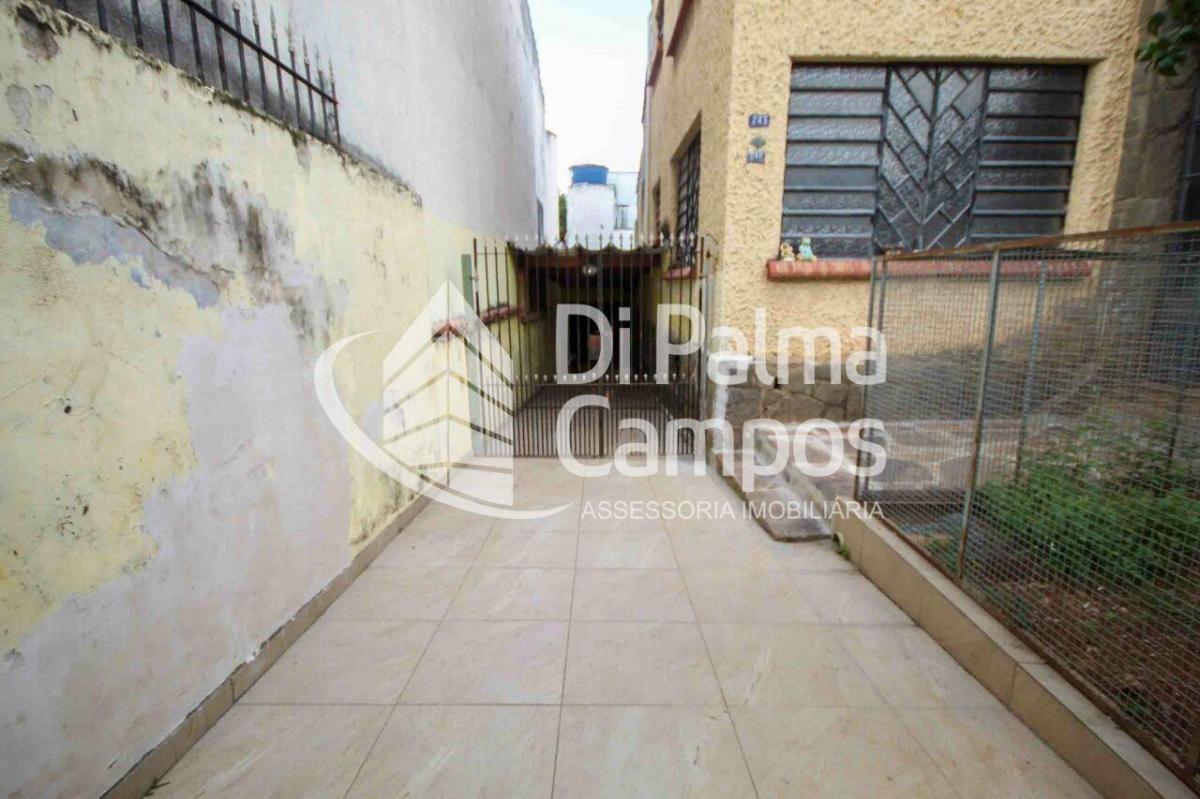 Casa residencial de 248m² com 3 quartos, 4 vagas para alugar no bairro Ipiranga