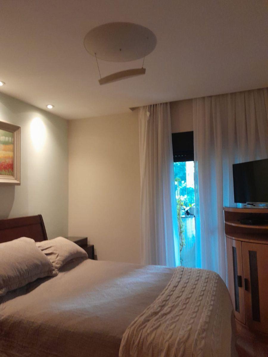Apartamento com 180 m² e 4 quartos à venda em Perdizes