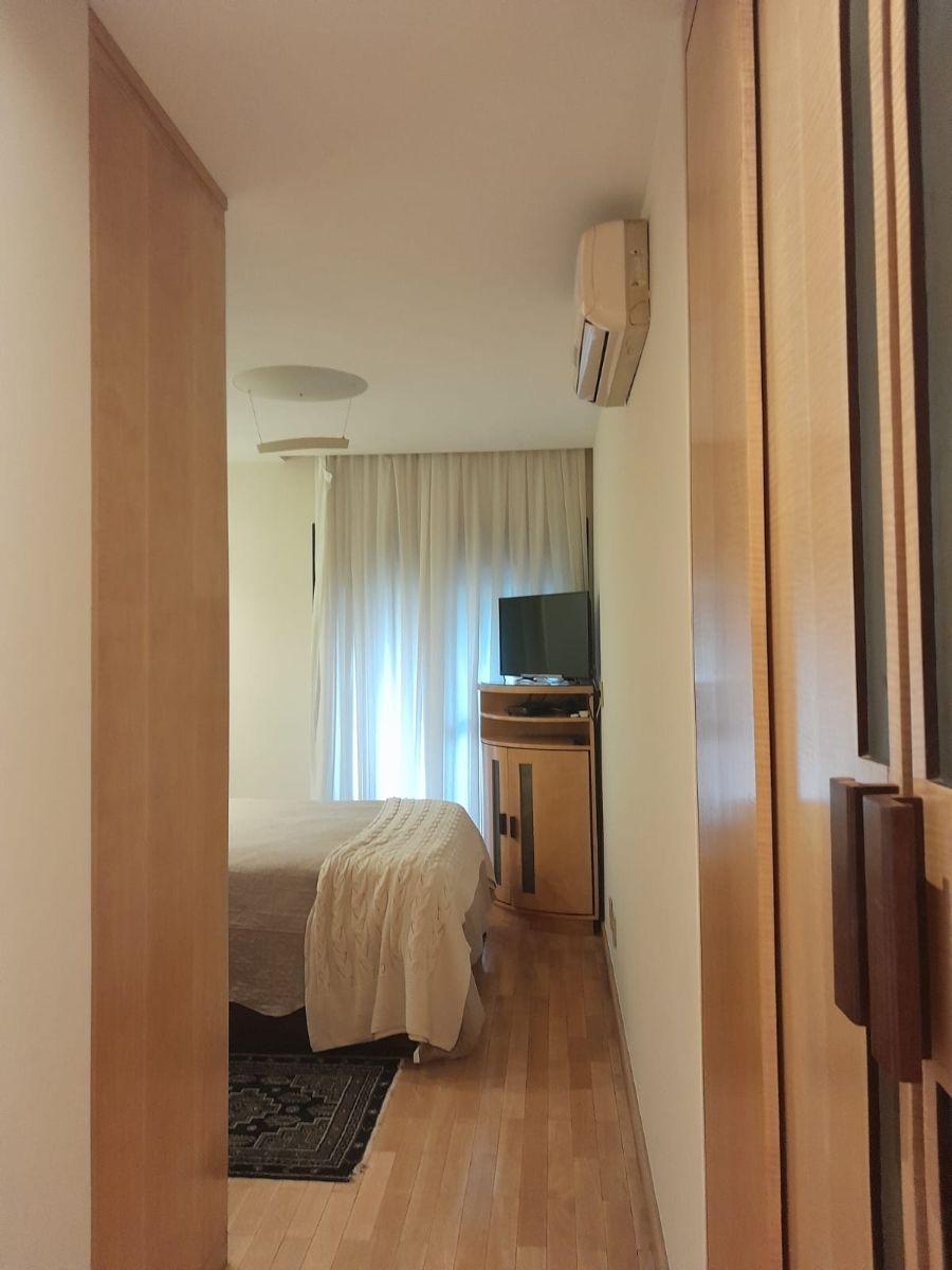 Apartamento com 180 m² e 4 quartos à venda em Perdizes