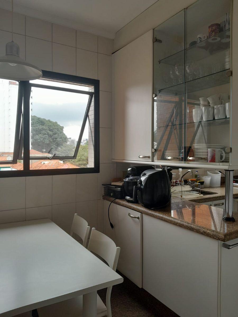 Apartamento com 180 m² e 4 quartos à venda em Perdizes