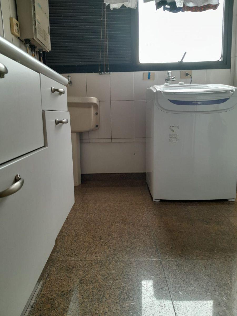 Apartamento com 180 m² e 4 quartos à venda em Perdizes