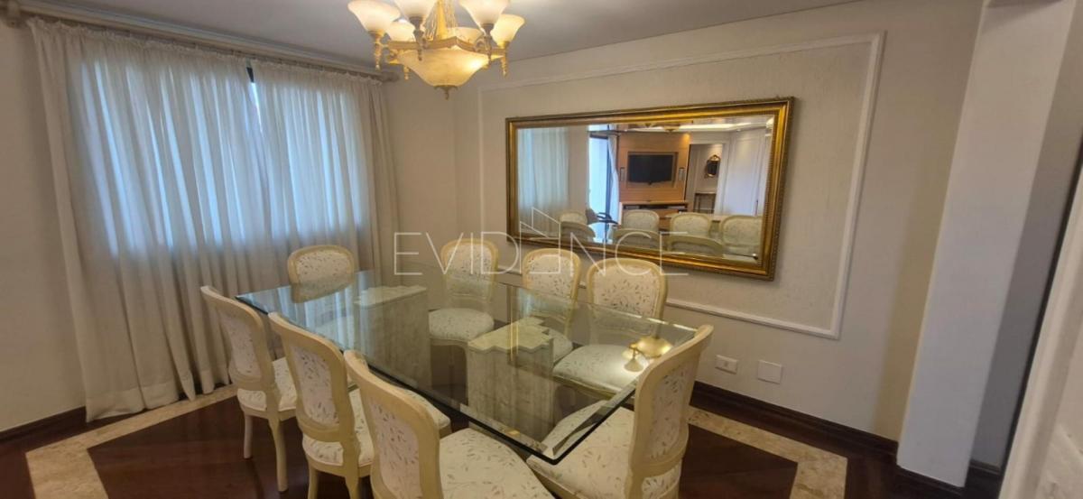 Apartamento mobiliado com 3 dormitórios, suíte e 3 vagas no Jardim Anália Franco